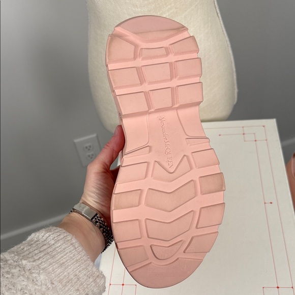 LIKE NEW Alexander McQueen Women's Blush Sneakers - Picture 8 of 11